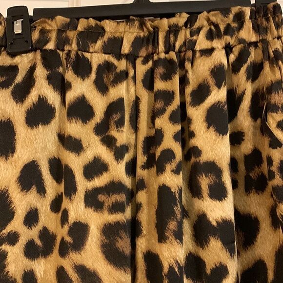 Hayden size medium animal print jogger pants - Picture 3 of 10